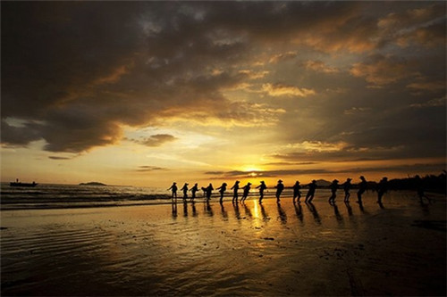 白金海岸PK南丽湖上的时光养老分析!文昌市买房养老的好处